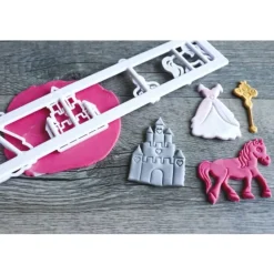 Hot Cerf Dellier Découpoir pâte à sucre 4 empreintes princesse