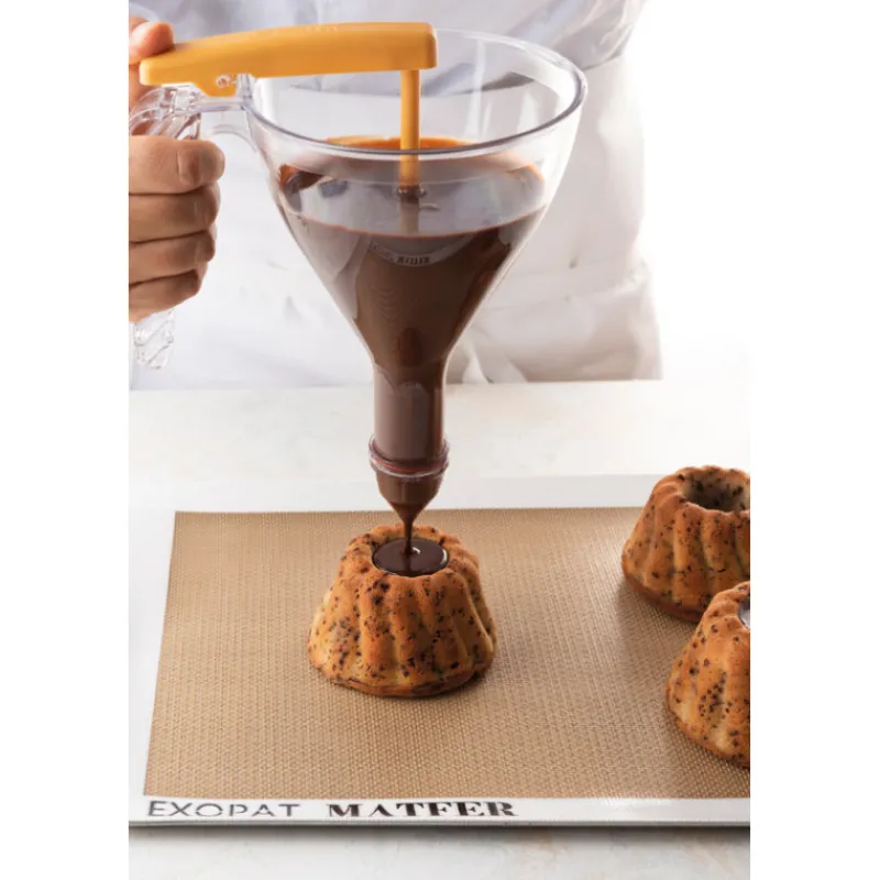 New Cerf Dellier Entonnoir gradué à piston copolyester transparent avec support et 1 douille - 0,75 L