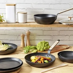 New Cerf Dellier Poêle à crêpes anti-adhésive CHOC B BOIS De Buyer Ø 26 cm