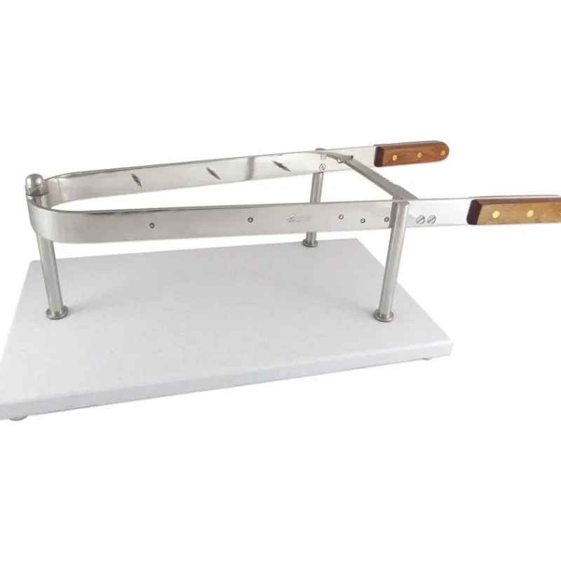 Sale Cerf Dellier Serre-jambon inox socle polyéthylène